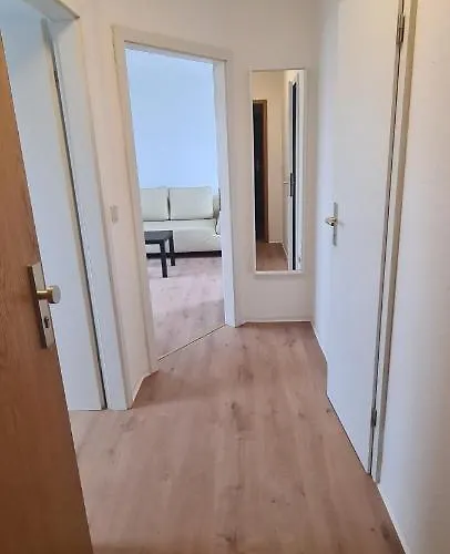 Ganze 2 Raum Rechts Baderitz